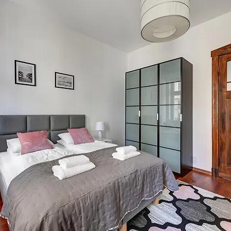 Dwor By Downtown דירה